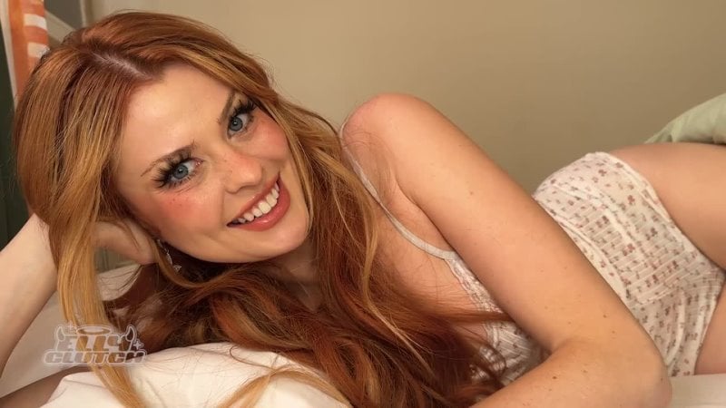 2023 12 06 Elly Clutch (la meilleure amie de ma sœur m'a surpris allongée dans son lit) 1080p